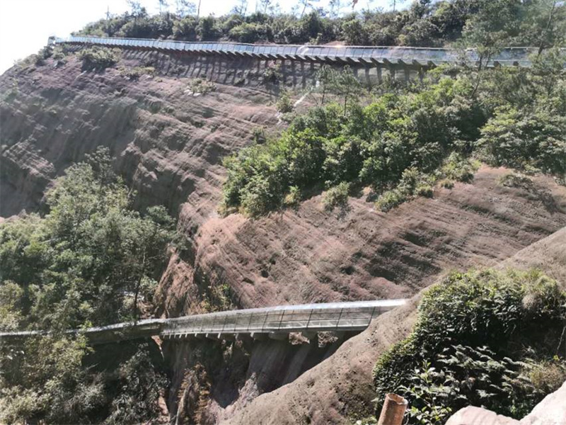 广西铜石岭玻璃栈道、滑道