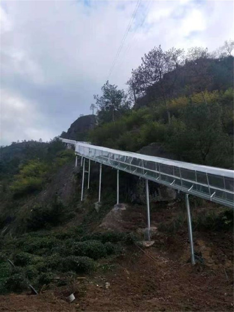 浙江丽水双童山景区玻璃滑道